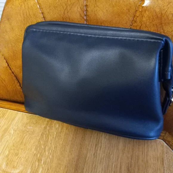 AUTHENTIC Salvatore Ferragamo Travel Toiletry Makeup Cosmetic Bag Case - Picture 3 of 6